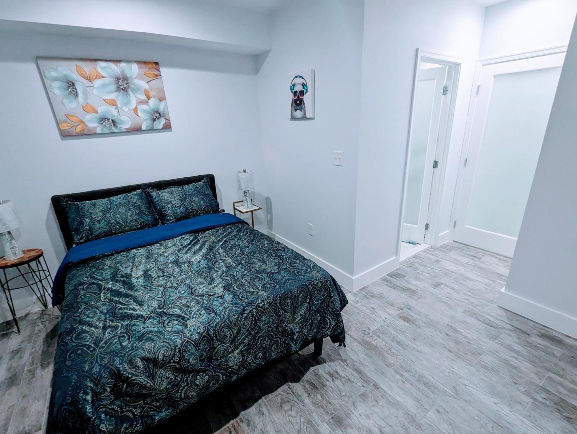 Luxurious 3 Bedroom Apt With A Beautiful Balcony Вашингтон Номер фото